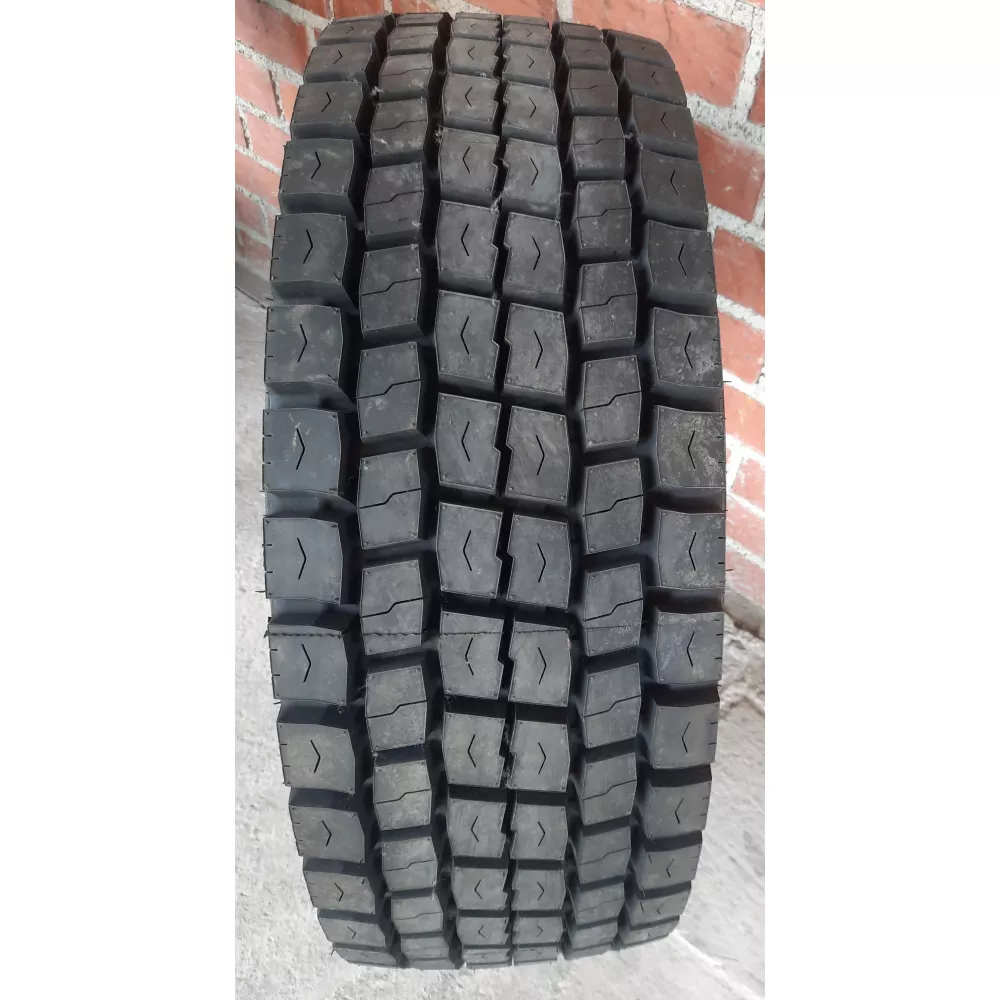 Грузовая шина 305/70 R19,5 Long March LM-329 18PR в Верхней Туре